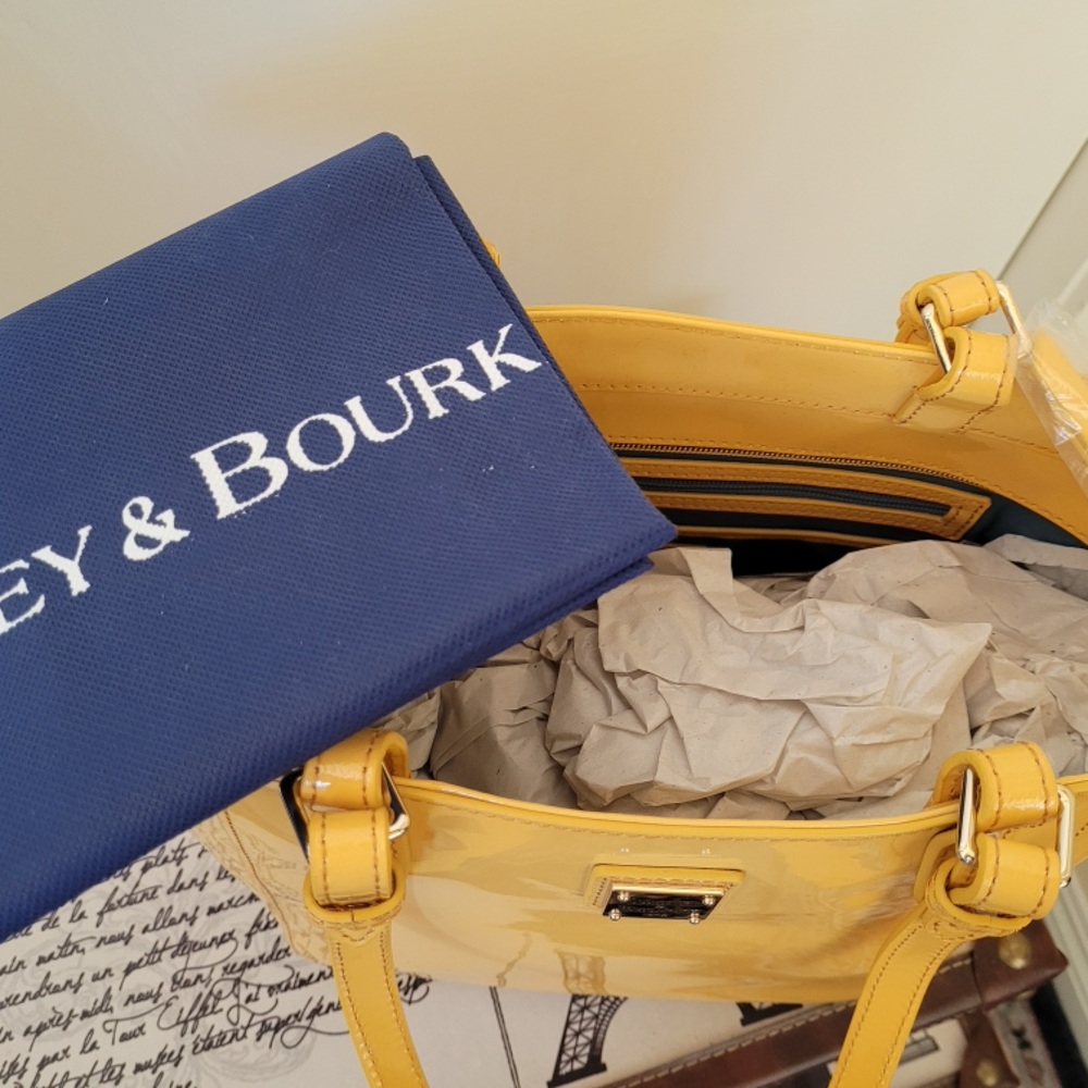 Dooney and Bourke Patent Leather Purse - Picture 7 of 7
